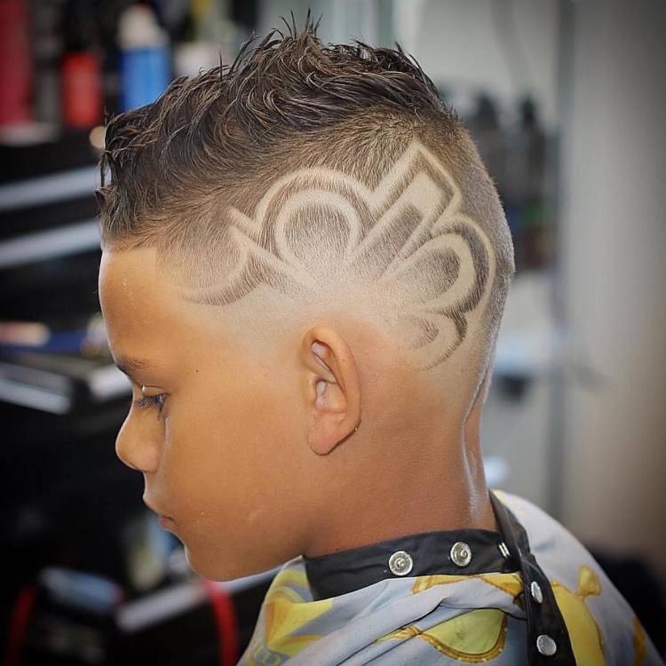 Детские стрижки с узорами