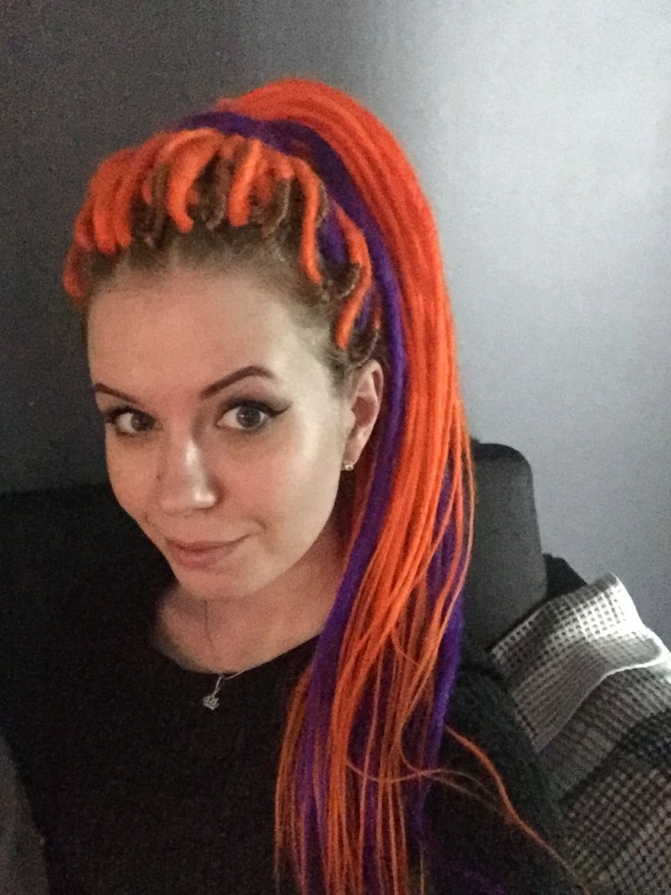 Рыже синие дреды