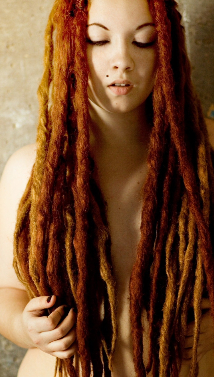 Красивые девушки растаманки