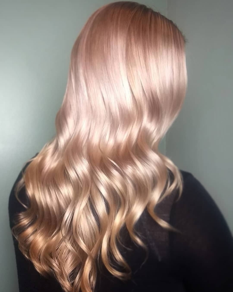 Карамельно розовый блонд