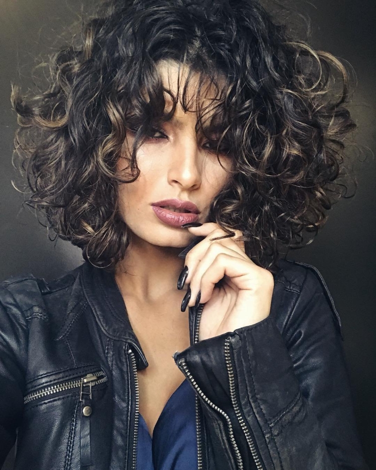 Моника Беллуччи кудри каре