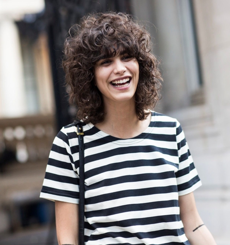 Каре Шегги на кудрявые