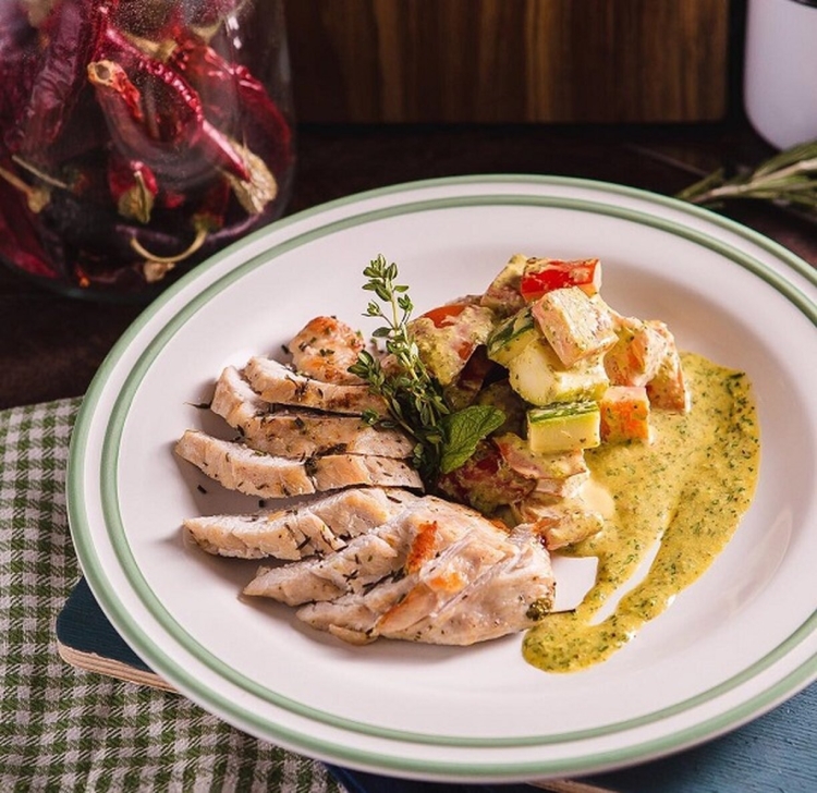 Тарелка с ужином