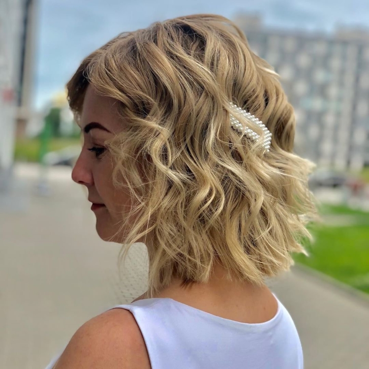 Небрежные Локоны на каре