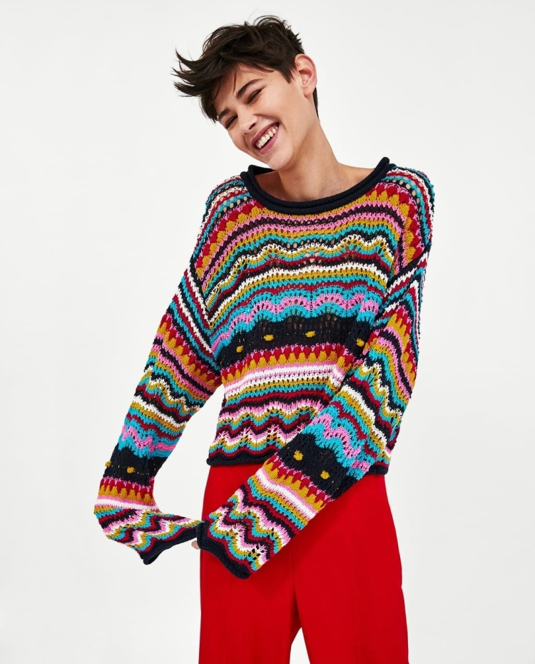 Цветной свитер