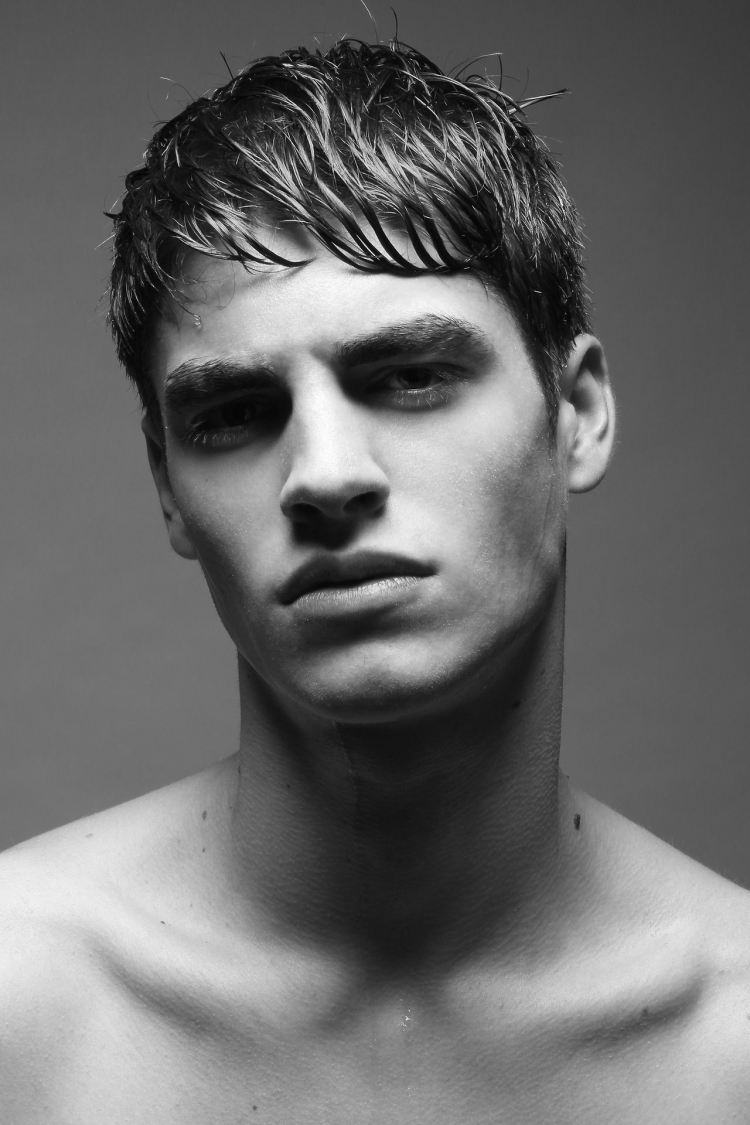 Свет сверху лицо