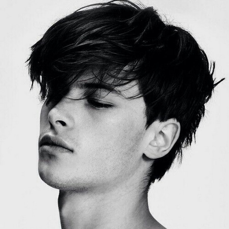 Мужские стрижки с длинной челкой