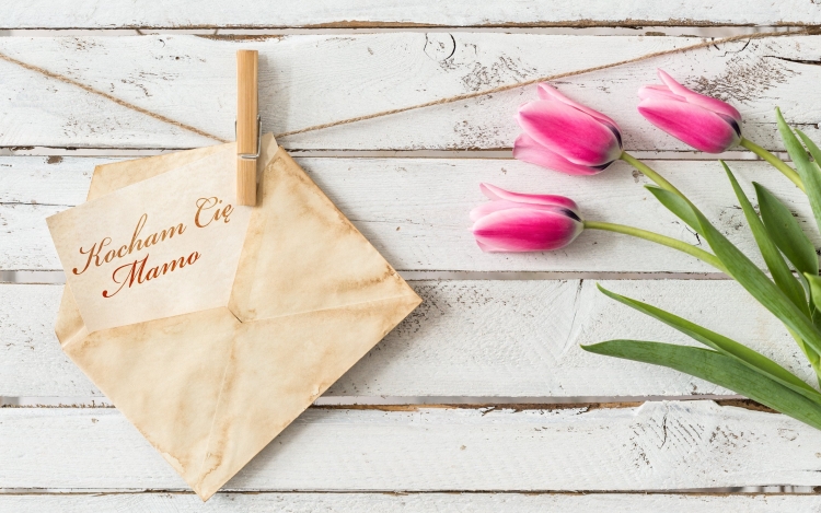 С восьмым марта стильные открытки