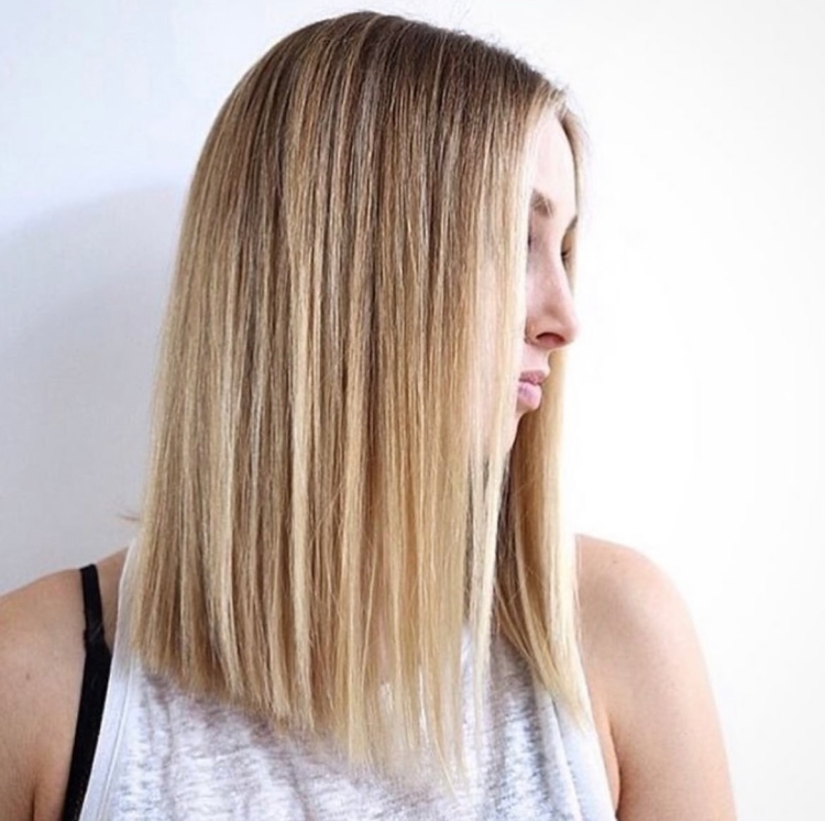 Стрижка по лопатки без челки