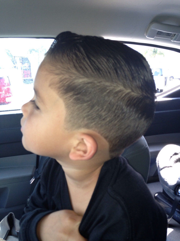 Модельная стрижка для мальчика 2 года