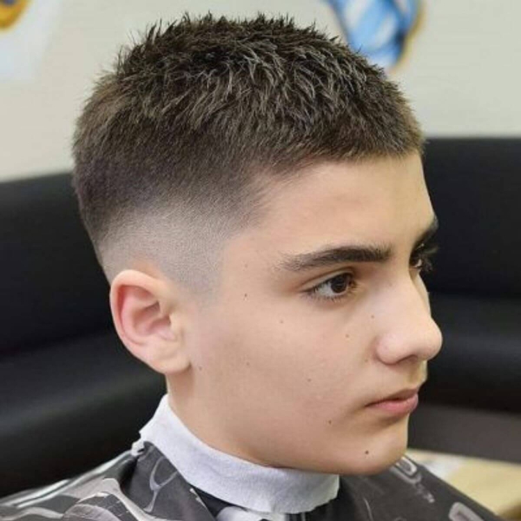 Стрижка фейд короткая для мальчиков