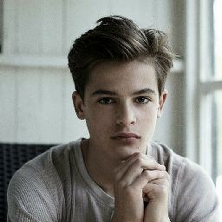 Даня Савинов