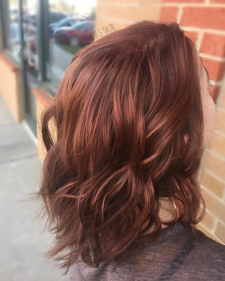 Рыжевато медный каштан каре