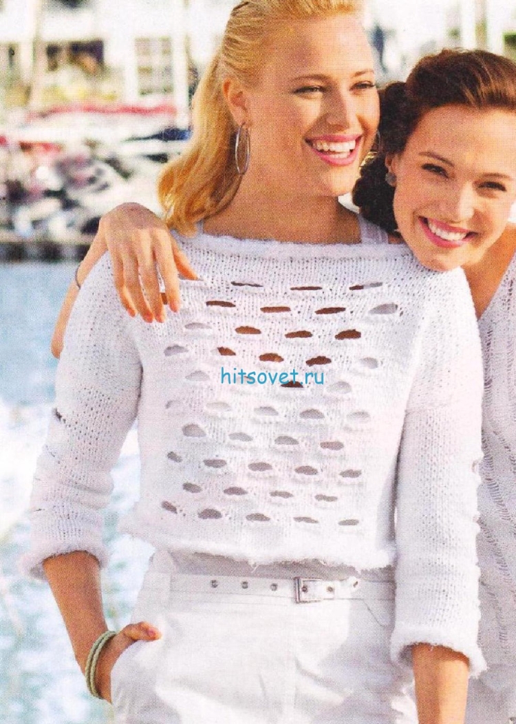 Вязаный свитер с дырками