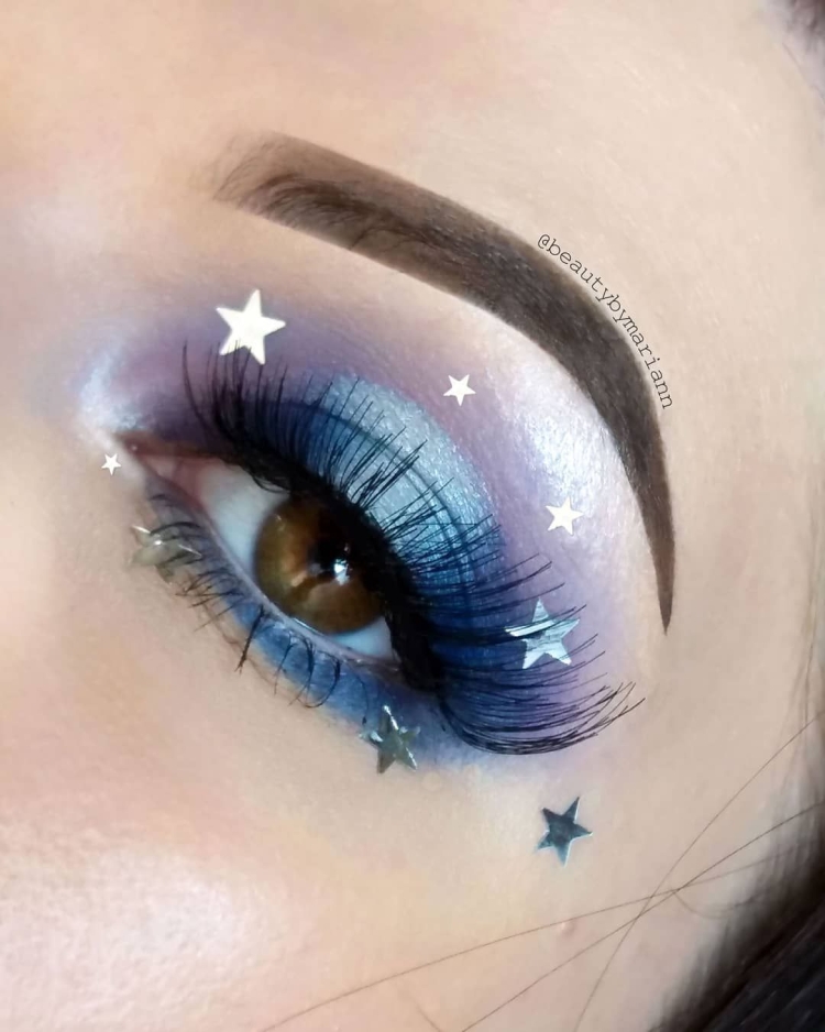 Легкий космический макияж