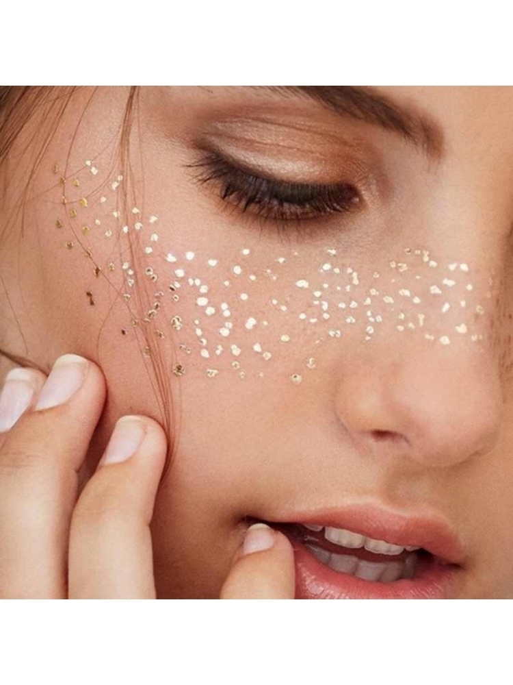 Макияж с блестками