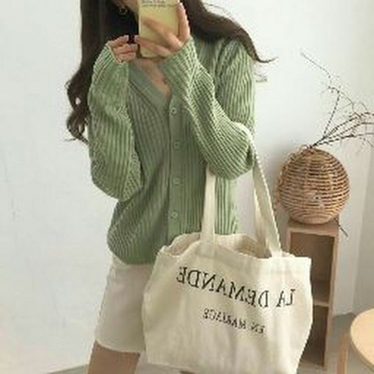 Эстетика в зеленых тонах одежда