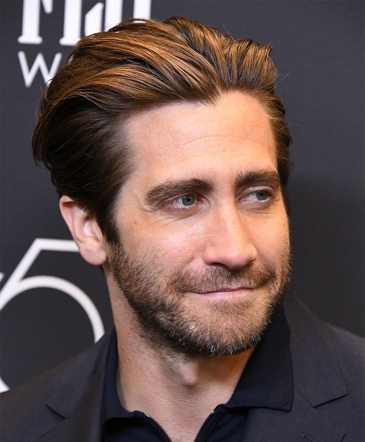 Джейк Джилленхол прическа