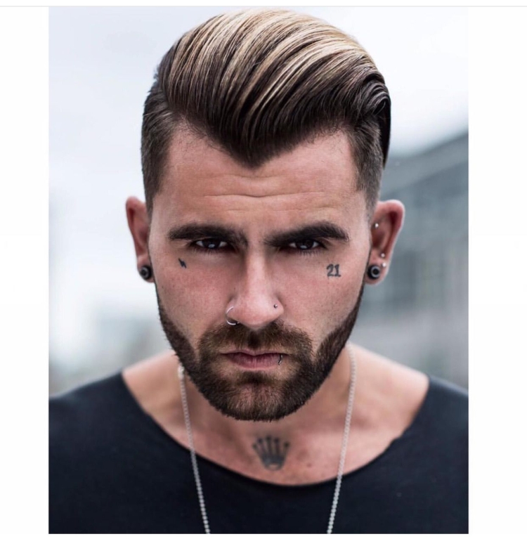 Slickback стрижка