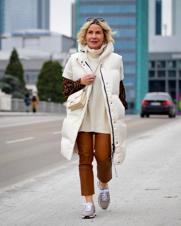 Зимний образ женщины 50 лет