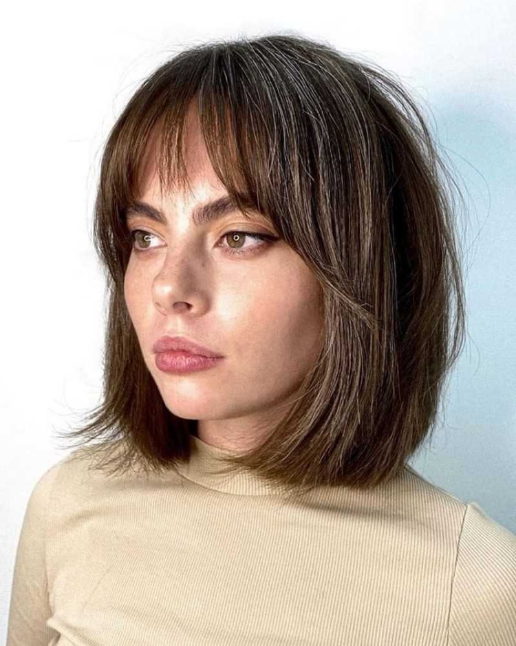 Каре с рваной челкой 2022