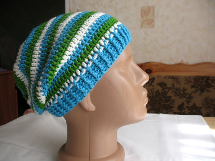 Полосатая шапочка крючком
