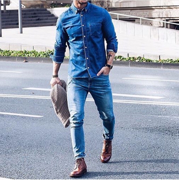 Джинсы с рубашкой