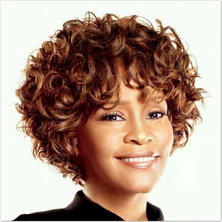 Уитни Хьюстон с короткой стрижкой