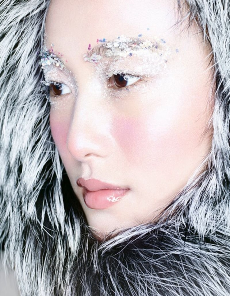 Снежный макияж