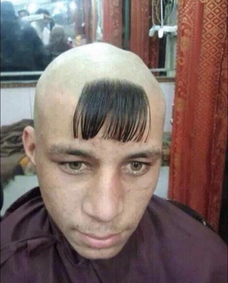 Прическа лысая голова с челкой