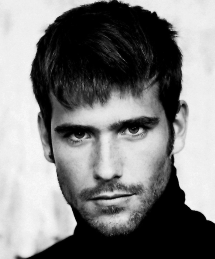 Мужские стрижки с челкой