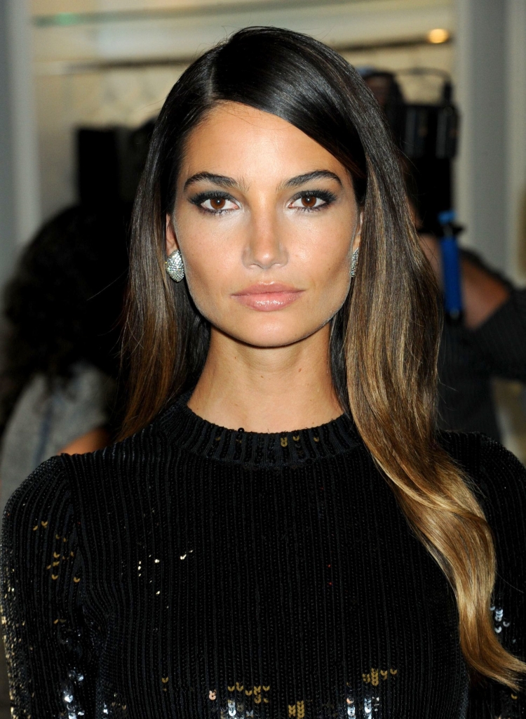 Лили Олдридж стрижка