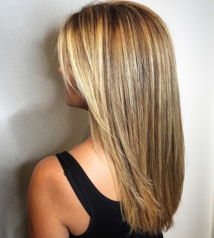 Лесенка стрижка на средние волосы хвостом