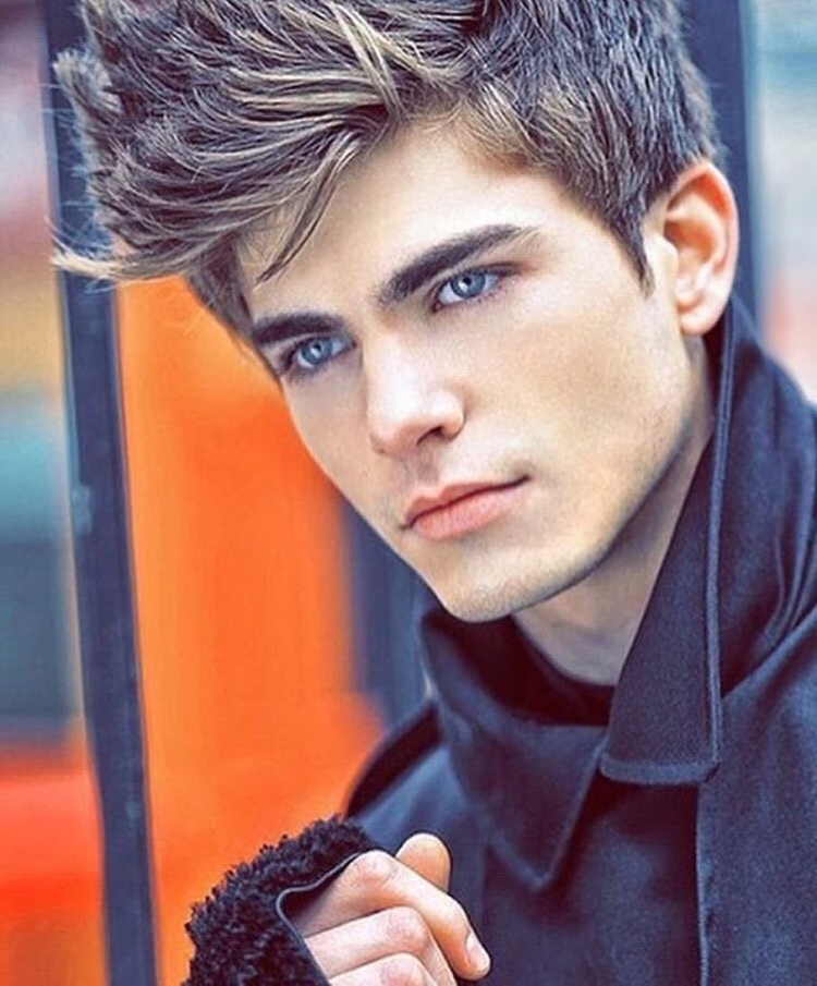 Kyle Ellison модель