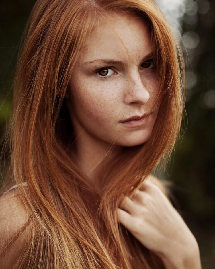 Кассандра Редхеад рыжая