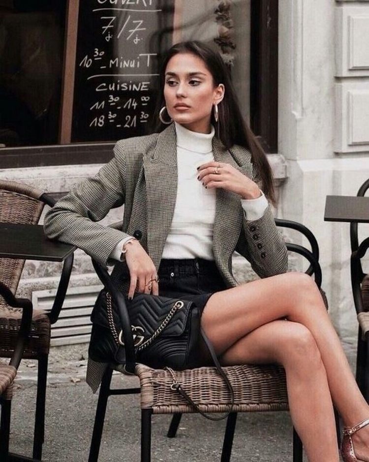 Пиджак с водолазкой женский образ