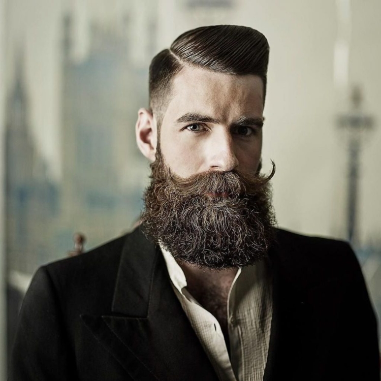 Ханс Лангест борода