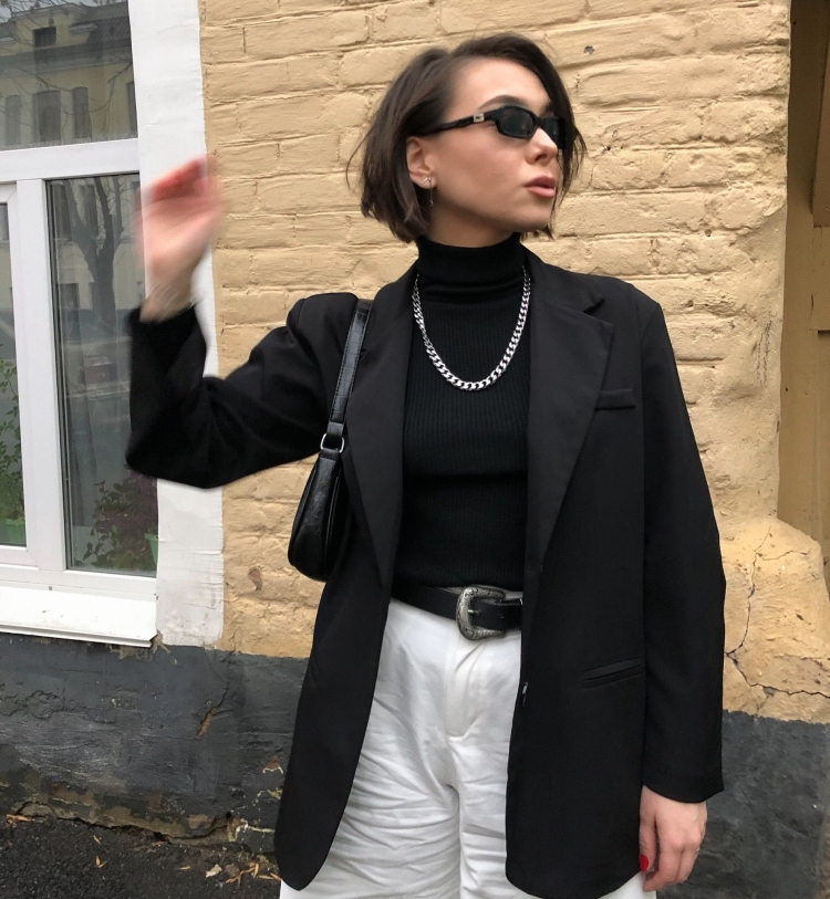 Водолазка пиджак и цепочка