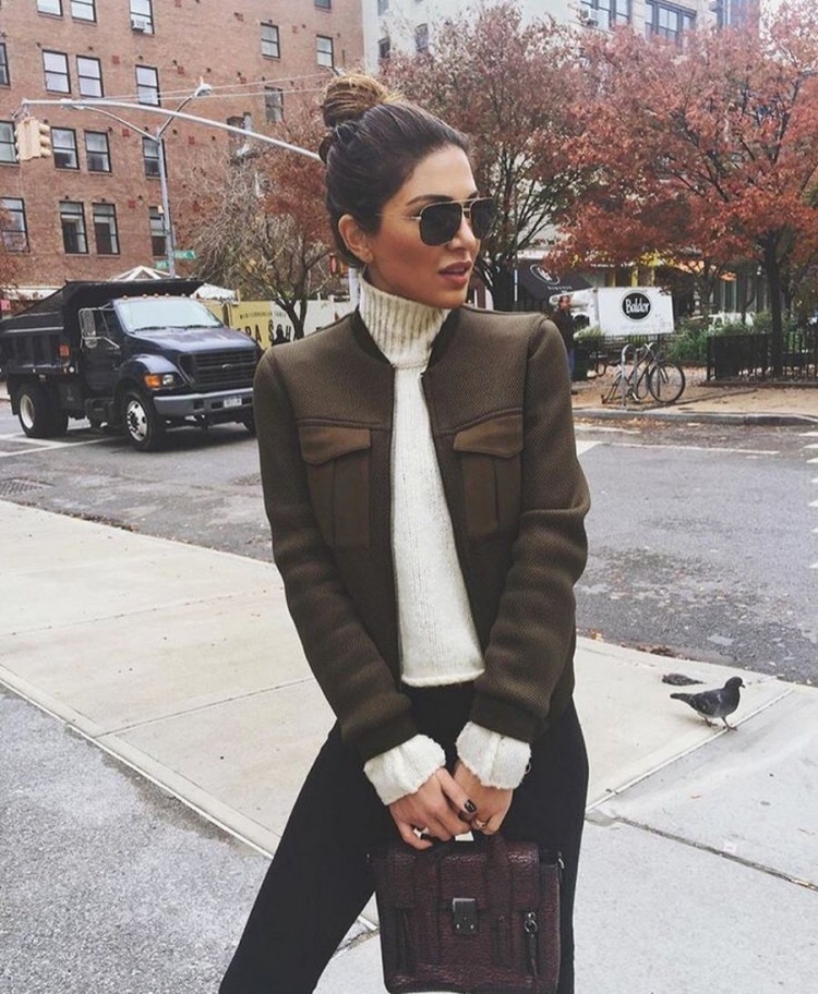 Женская водолазка с бомбером