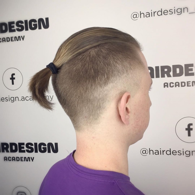 Стрижка топ кнот мужская для подростков