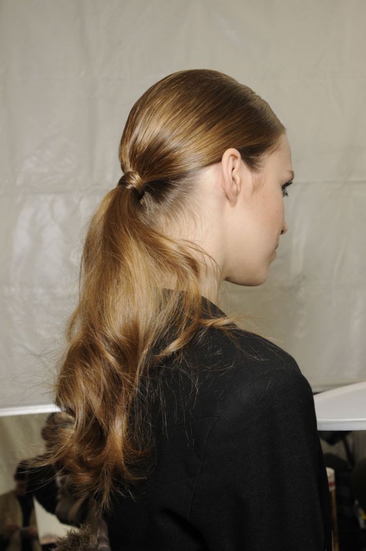 Русая с хвостиком