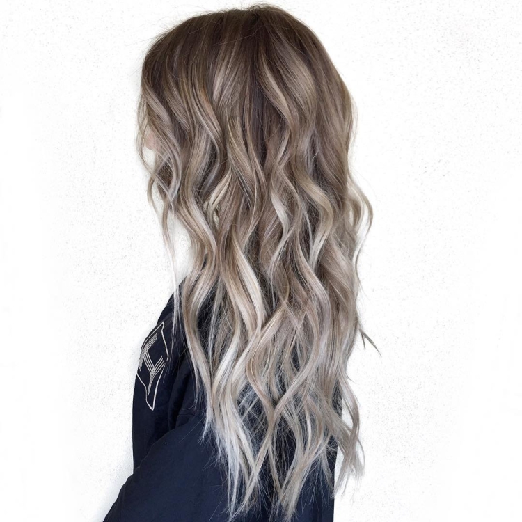 Пепельно русый балаяж