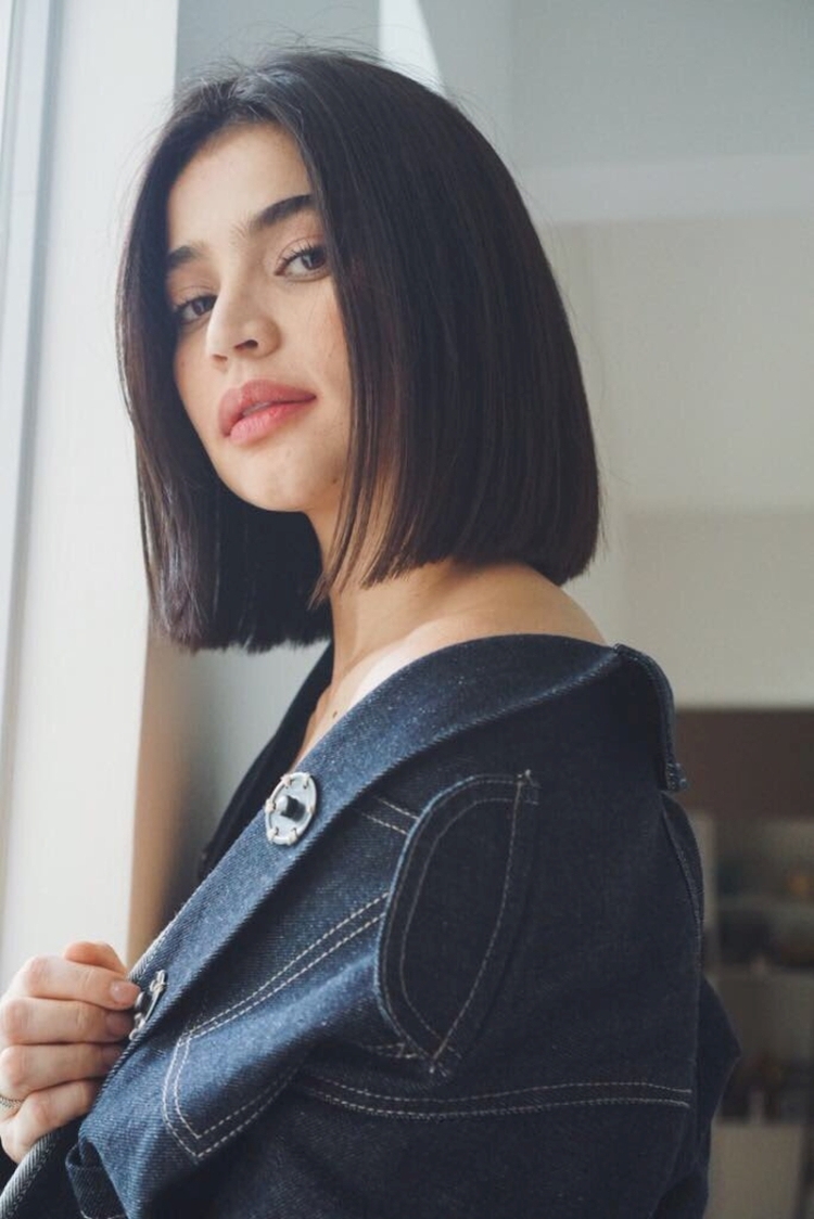 Стрижка по плечи