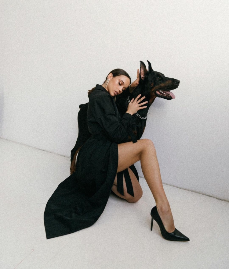 Позы для фотосессии с доберманом