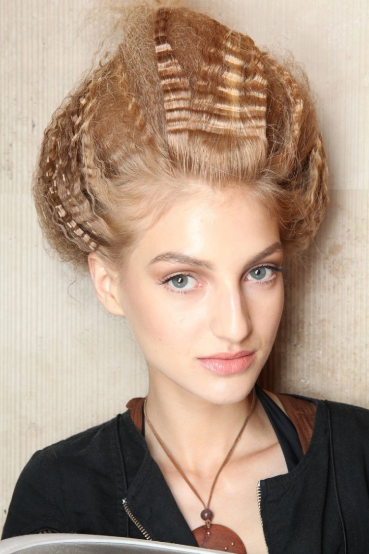 Гофре прическа