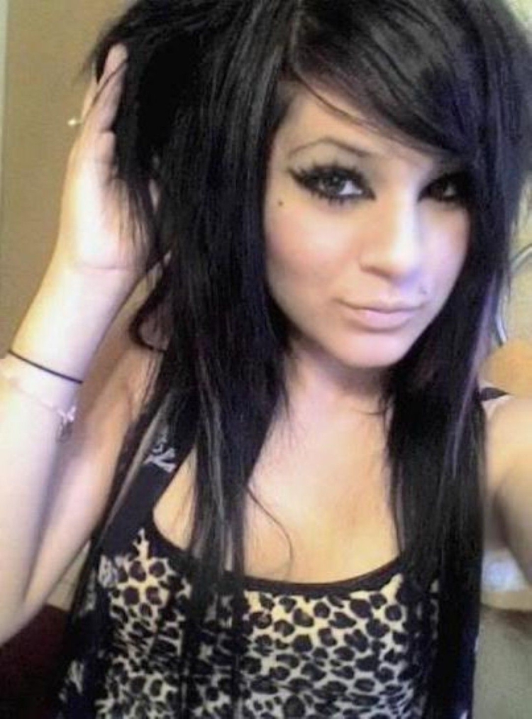 Стрижка эмо на средние волосы