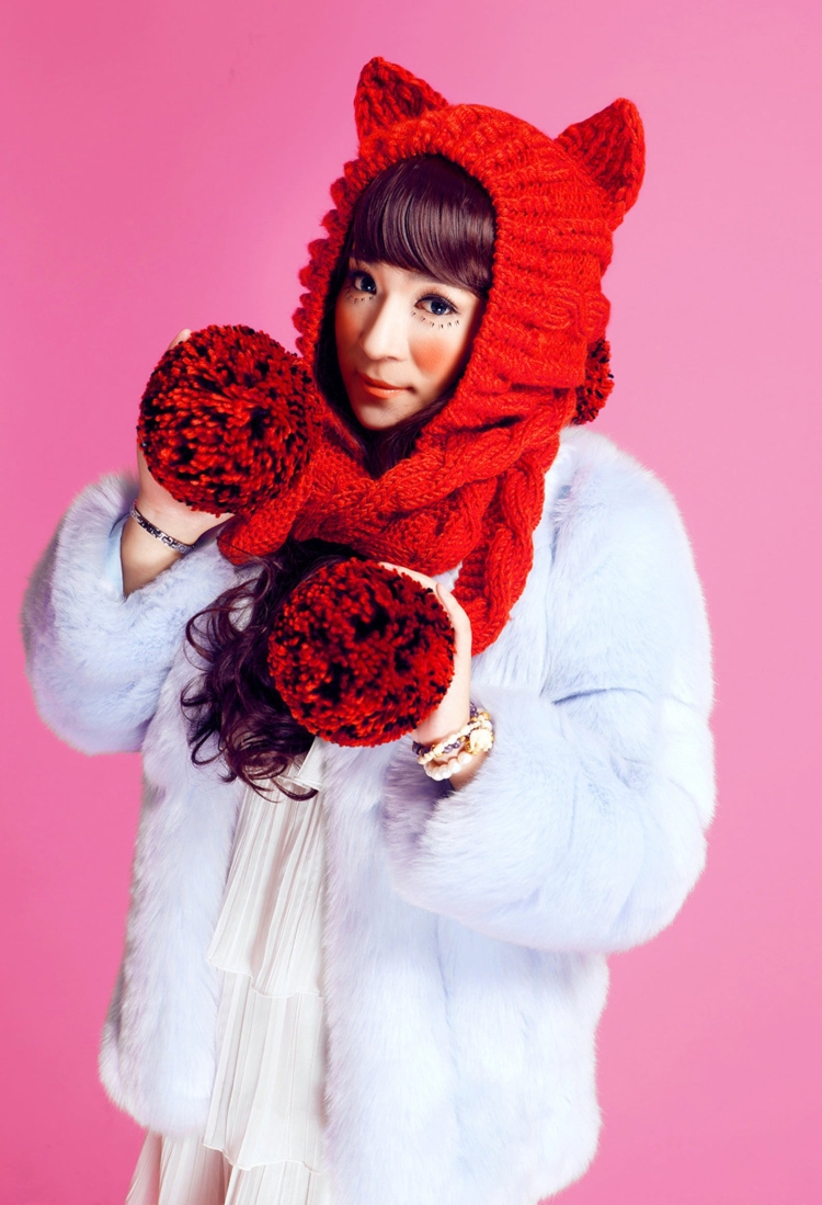 Вязаная шапка с ушками