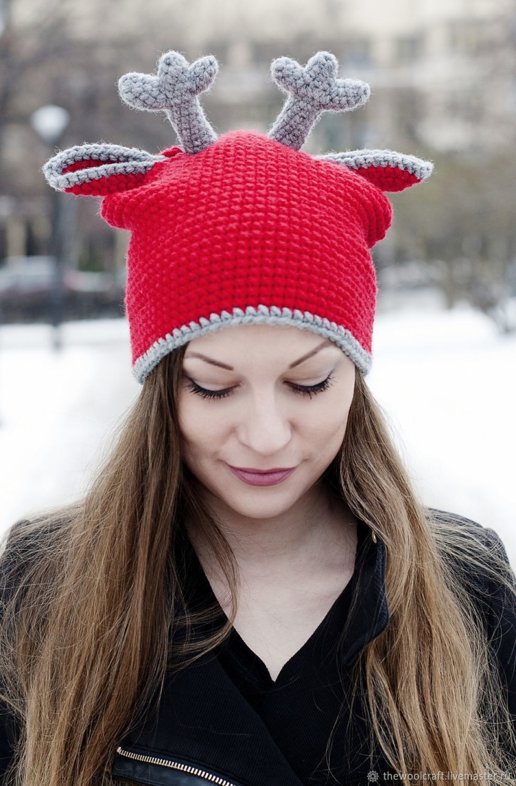 Шапка с рожками