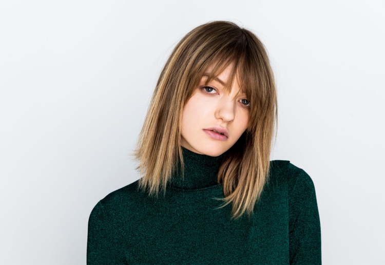 Хлоя де Баррос с челкой