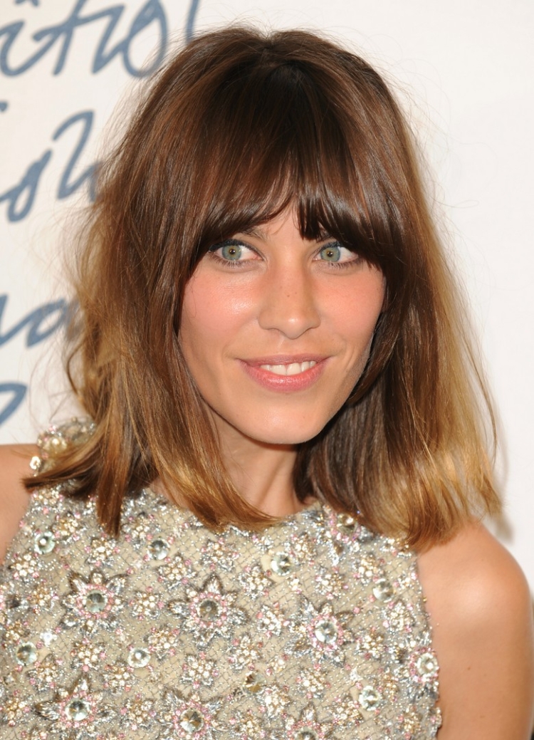 Алекса Чанг стрижка